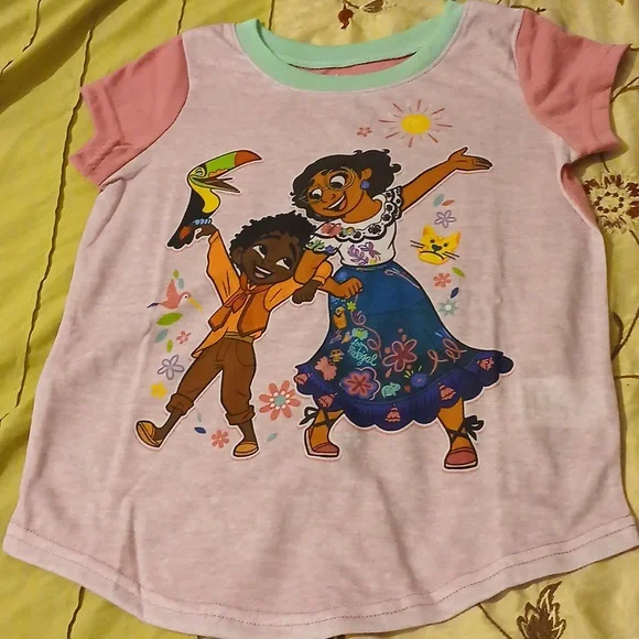 Girls Disney Encanto Pajamas Set - Picture 2 of 8